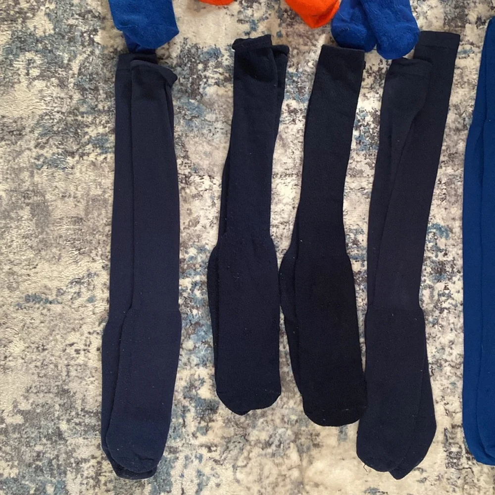 9 pairs of men’s athletic socks
